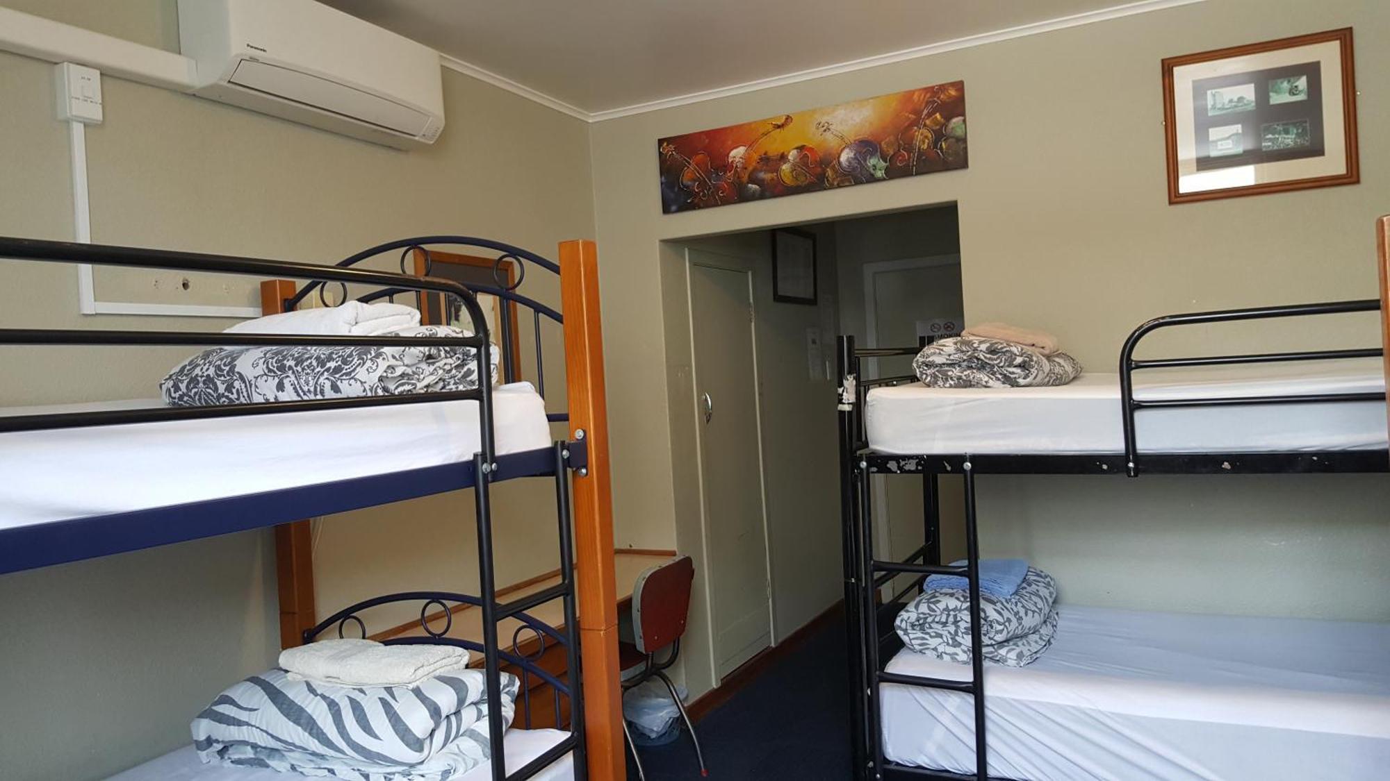 Ariki Backpackers Hostel New Plymouth Bilik gambar
